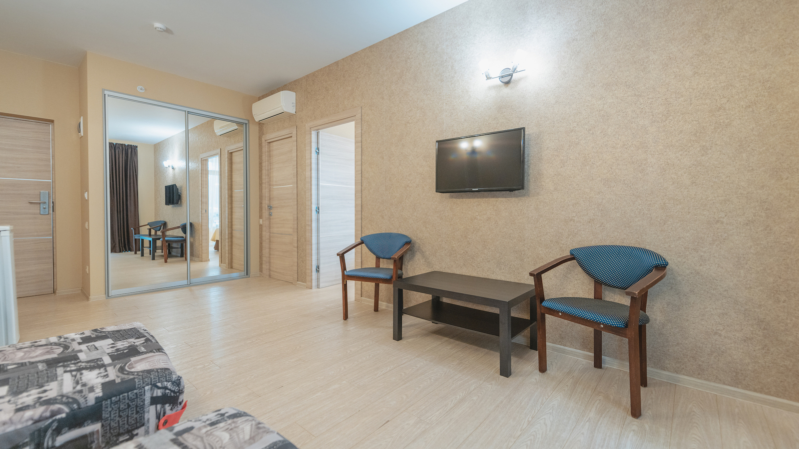 Отель плановая улица 43/5 сочи хоста. Сочи, микрорайон хоста, платановая улица, 43/5. Платановая 2 хоста. Хоста гостиница 1 сочи. Отель хоста платановая 43/5.